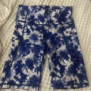 GAP Blue and White Bike Shorts with Stretchy Fit